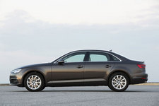 アウディ 新型A4