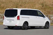 「メルセデス・ベンツ 新型 Vクラス V220d/V220d long/V220d Extra-long」《クリーンディーゼルエンジン搭載ミニバン》試乗レポート/今井優杏