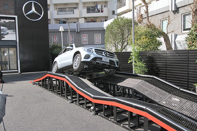 Mercedes-Benz Connection NEXTDOOR（メルセデス・ベンツ コネクション ネクストドア）