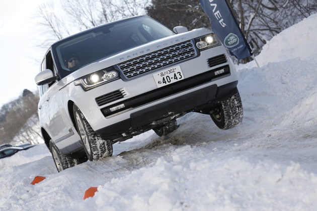 「レンジローバー/レンジローバースポーツ/ジャガー Fタイプ AWD」雪上試乗レポート／金子浩久