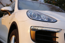 ポルシェ カイエンS Eハイブリッド