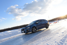 スバル レヴォーグ