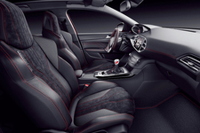 プジョー308 GTi by PEUGEOT SPORT「270」