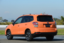 スバル 新型 フォレスター[D型]「X-BREAK(エックス・ブレイク) アドバンスドセイフティパッケージ装着車」(AWD／X-BREAK専用ボディカラー：タンジェリンオレンジ・パール)
