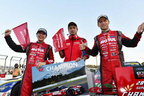 MOTUL AUTECH GT-R（ニスモ）の松田次生選手・ロニー・クインタレッリ選手・鈴木豊監督