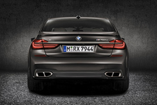 BMW M760 Li xDrive