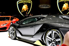 ランボルギーニ新型「チェンテナリオ」