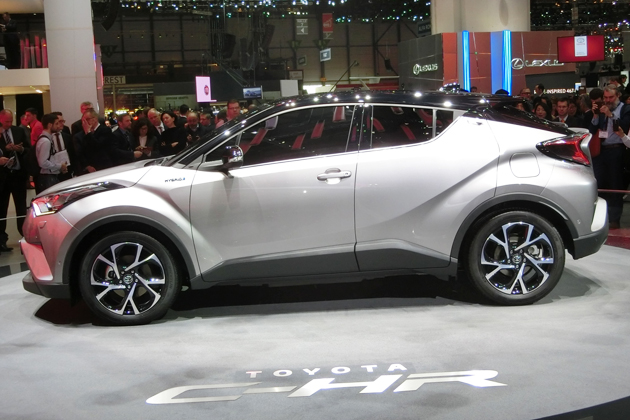 トヨタ C-HR 量産モデル（欧州仕様）