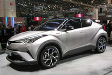 トヨタ C-HR 量産モデル（欧州仕様）