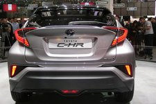 トヨタ C-HR 量産モデル（欧州仕様）