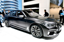 BMW新型「M760Li xDrive」