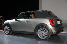 《新型 MINI コンバーチブル 発表会レポート[2016/03/02(Tue)／会場：スターライズタワー(東京都港区)]》