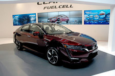 ホンダ「クラリティ フューエル セル」