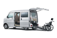 スズキ、「エブリイ」の5速オートギヤシフト車に2速発進モードを装備