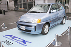 2002年に発表された燃料電池自動車「FCX」