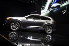 LAオートショー2015で世界初公開された新型「CX-9」