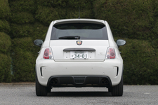 新型「Abarth 595 Competizione」(アバルト 595 コンペティツィオーネ) 試乗レポート／塩見智