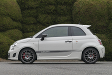 新型「Abarth 595 Competizione」(アバルト 595 コンペティツィオーネ) 試乗レポート／塩見智