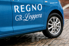 軽専用タイヤにもプレミアムの流れ ～ブリヂストン「REGNO GR-Leggera」「POTENZA Adrenalin RE003」試乗レポート／岡本幸一郎～