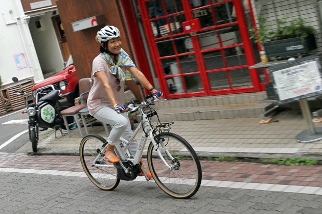 自転車 走行イメージ