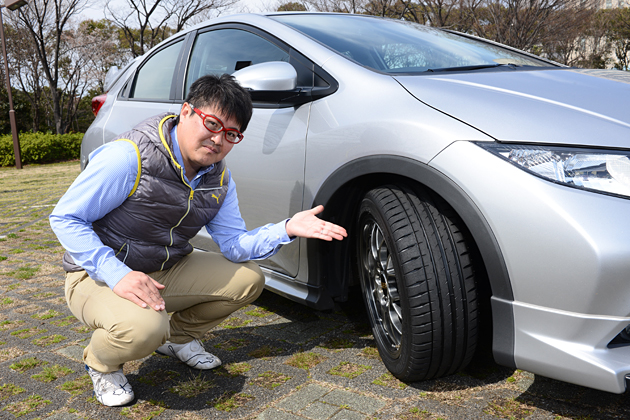 自動車研究家の山本シンヤさん