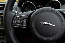 ジャガー XE 20d(直4 2.0 ターボディーゼル搭載モデル) 試乗レポート/国沢光宏