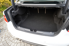 ジャガー XE 20d(直4 2.0 ターボディーゼル搭載モデル) 試乗レポート/国沢光宏