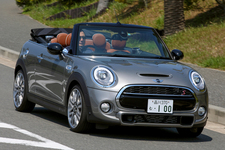 THE NEW MINI CONVERTIBLE(新型 ミニコンバーチブル) 試乗レポート／大谷達也