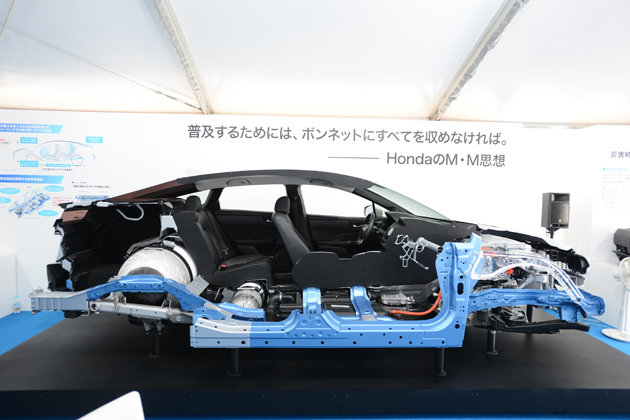 ホンダ 新型燃料電池自動車(FCV)「CLARITY FUEL CELL」(クラリティ フューエル セル) 試乗レポート／国沢光宏