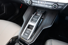 ホンダ 新型燃料電池自動車(FCV)「CLARITY FUEL CELL」(クラリティ フューエル セル) 試乗レポート／国沢光宏