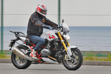 BMW モトラッド R1200R