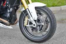 BMW モトラッド R1200R