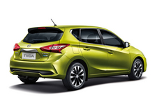 日産 新型「ティーダ」