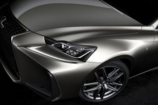 （新型）LEXUS IS200t