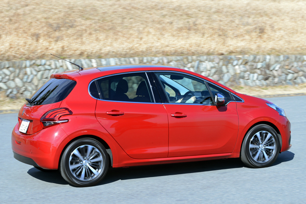 新型「プジョー 208 アリュール」 ショートインプレッション/今井優杏