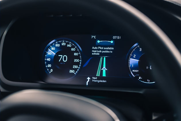 ボルボ 自動運転