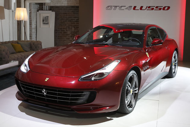 フェラーリ GTC4Lusso