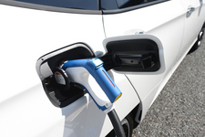 「クラリティ フューエル セル」へ水素充填