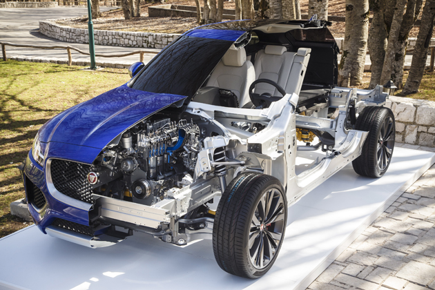 「ジャガーがあえてクロスオーバー車を造る意義とは」新型 SUV「ジャガー F-PACE」海外試乗レポート／金子浩久