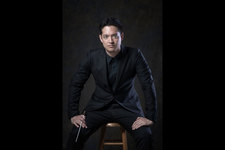 ユウガ・コーラー指揮者