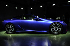 レクサス「LC500h」