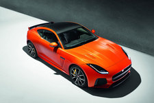 ジャガー F-TYPE SVR クーペ