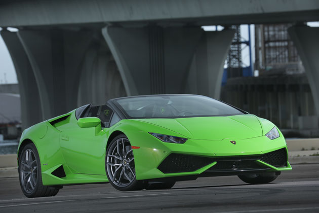 六本木ヒルズに3267万円のランボルギーニ「ウラカン LP 610-4