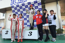 左からMWIMメンバーの岩岡さん、関崎さん、3位を獲得した小松さん、井原さん、洪さん、辻田さん