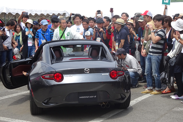 マツダ ロードスターRF(MX-5 RF)