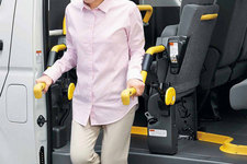 車いす仕様車 “Fタイプ”