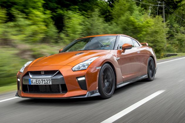 2017年モデルは“新生”「NISSAN GT-R」だ！試乗でみえた「無機質な機械