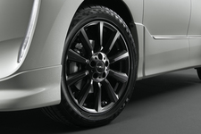 TRD 新型エスティマ 18インチアルミホイール「TRD TF6」＆ナットセット [ブラックマイカ]