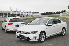 （左から）フォルクスワーゲン パサートGTE ヴァリアント／パサートGTE