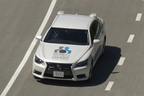 トヨタの新型自動運転実験車（Urban Teammate）[レクサス LS]